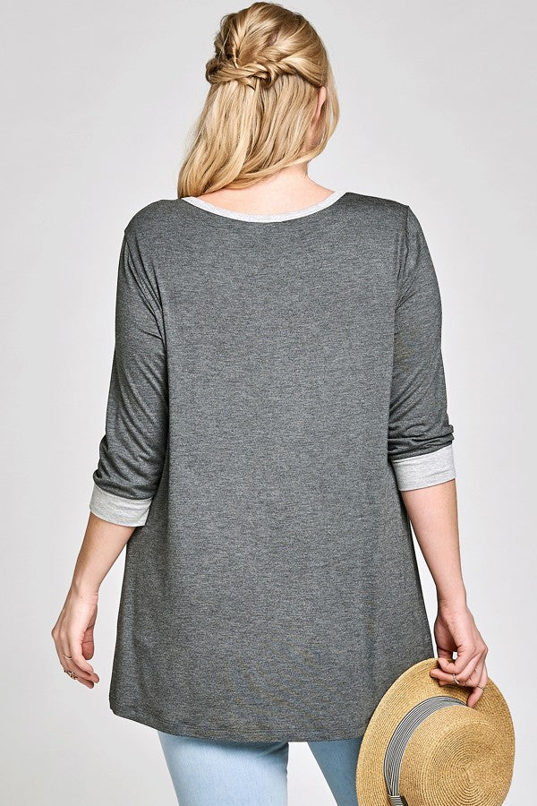 Plus Size Contrast Knit Top
